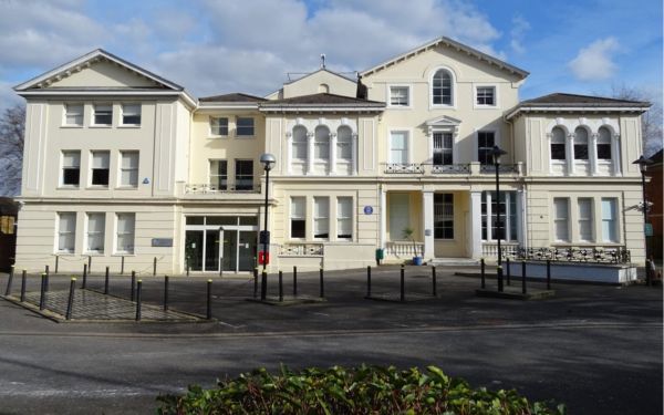 Icon Cancer Centre in London